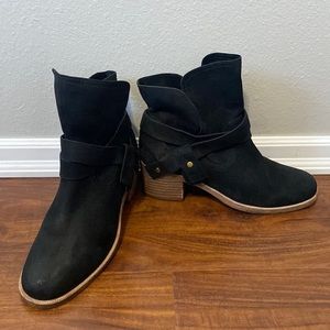 Ugg Suede Boots